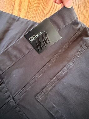 H&M Slim Fit men’s Pants in dark gray